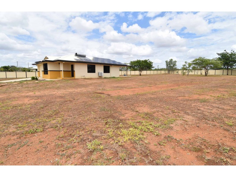 33 GOLF LINKS DRIVE, Toll QLD 4820