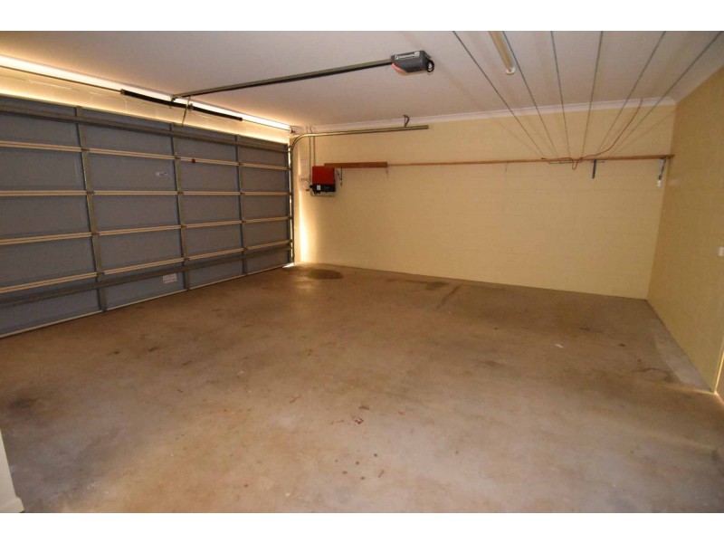 33 GOLF LINKS DRIVE, Toll QLD 4820