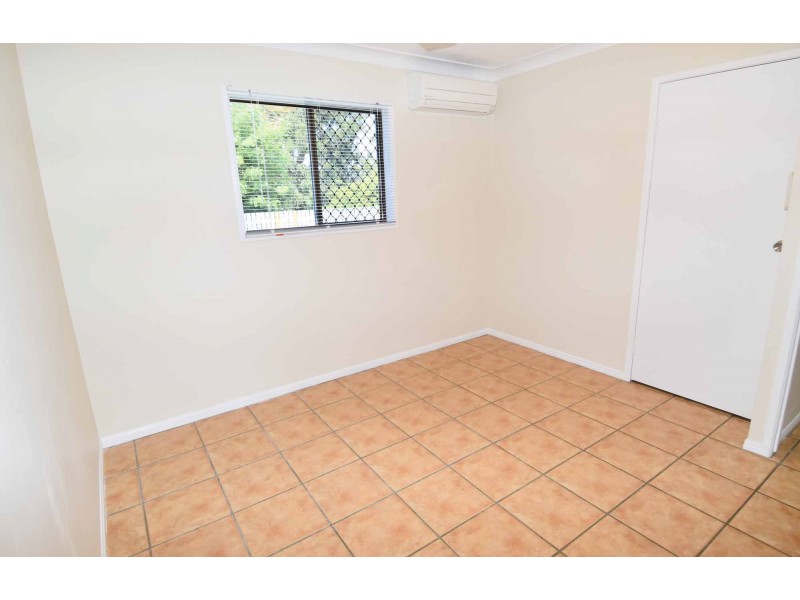 1 BRISK STREET, Queenton QLD 4820