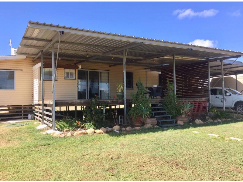 34 MISSOCK ROAD, Southern Cross QLD 4820