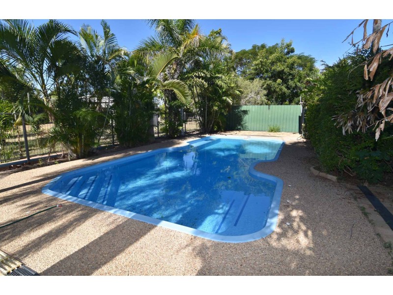 23 ROWE STREET, Mosman Park QLD 4820