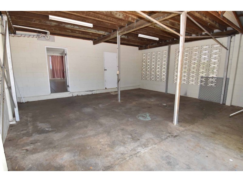 23 ROWE STREET, Mosman Park QLD 4820