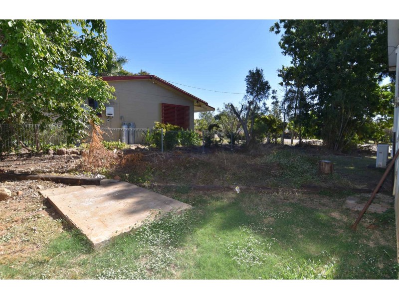 23 ROWE STREET, Mosman Park QLD 4820