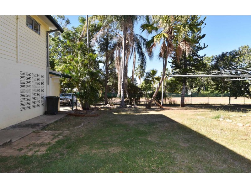 23 ROWE STREET, Mosman Park QLD 4820