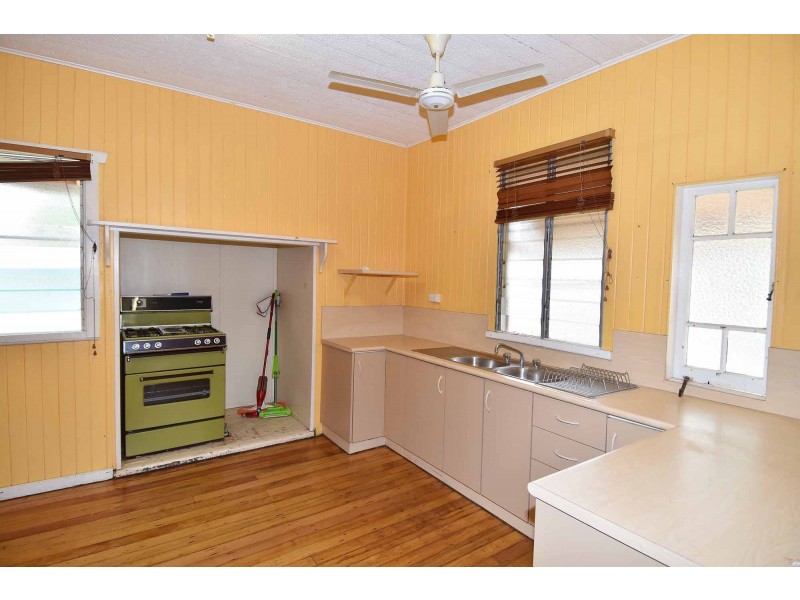 18 Plummer Street, Richmond Hill QLD 4820