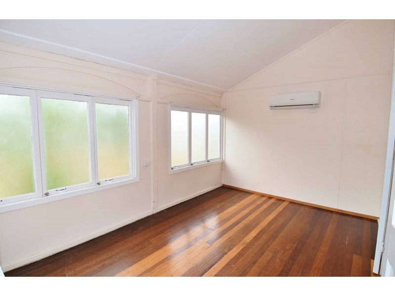 18 Plummer Street, Richmond Hill QLD 4820