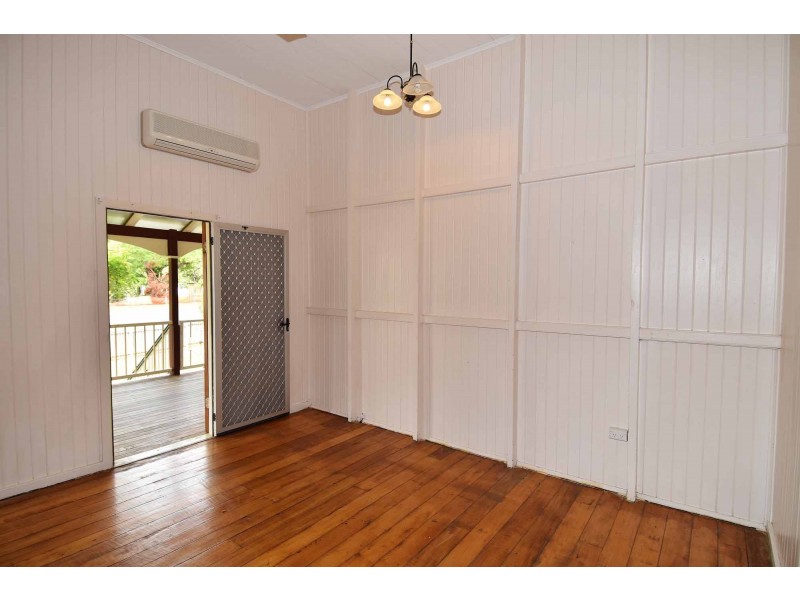18 Plummer Street, Richmond Hill QLD 4820