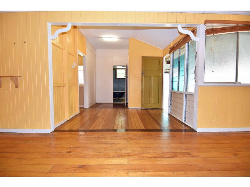 18 Plummer Street, Richmond Hill QLD 4820