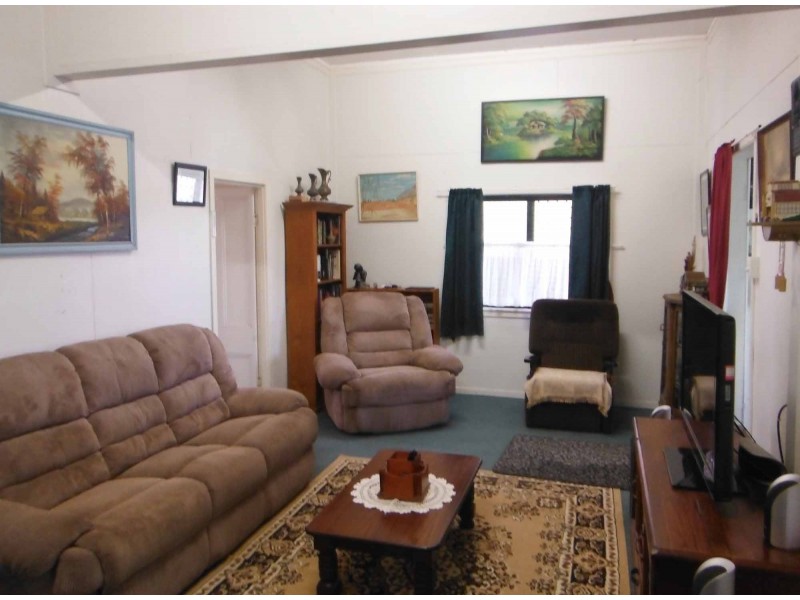 62 RAVEN STREET, Ravenswood QLD 4816