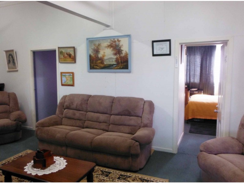 62 RAVEN STREET, Ravenswood QLD 4816