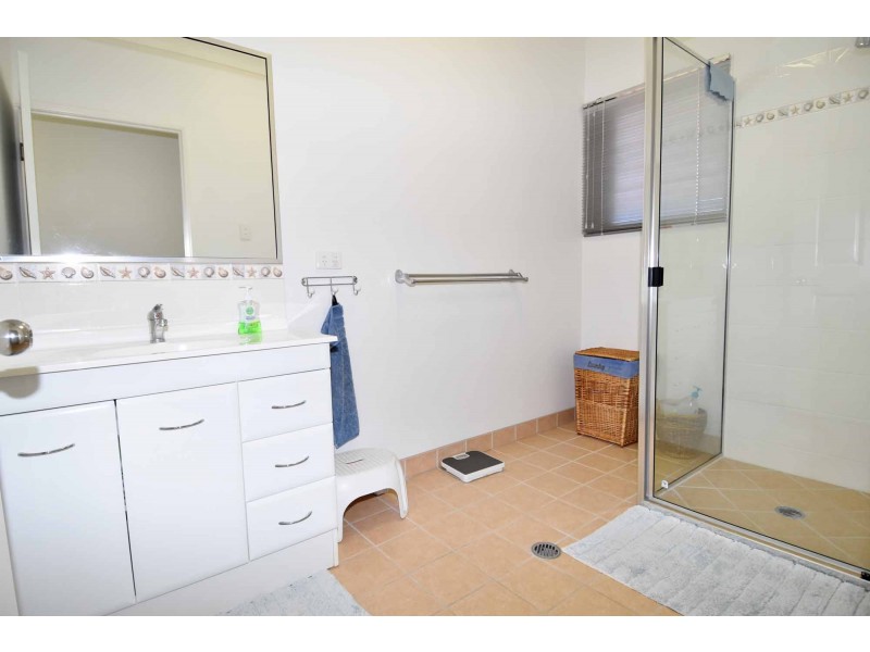 17 PHILLIPSON ROAD, Millchester QLD 4820