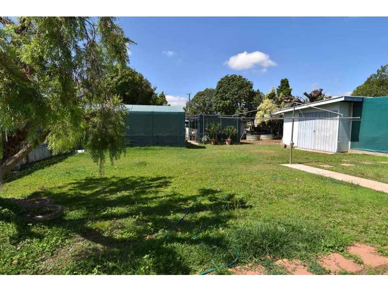9 CHURCHILL STREET, Richmond Hill QLD 4820
