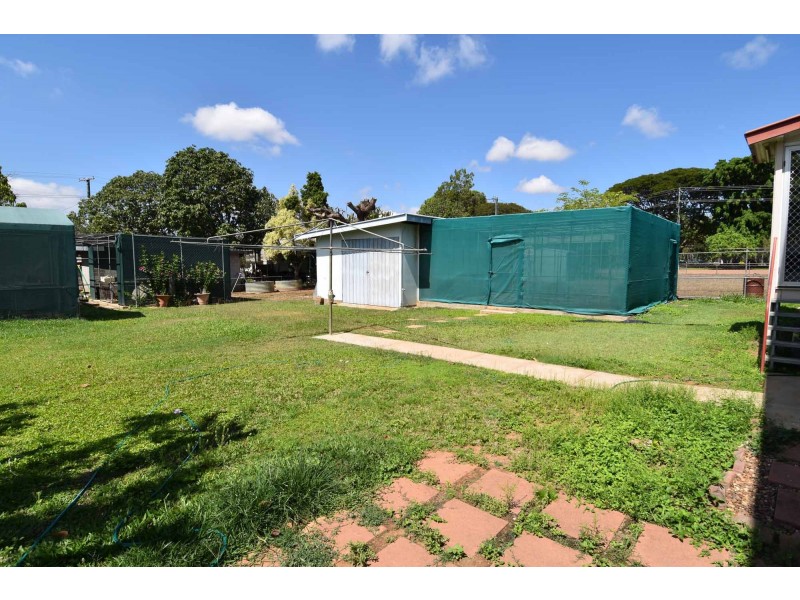 9 CHURCHILL STREET, Richmond Hill QLD 4820