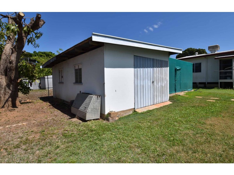 9 CHURCHILL STREET, Richmond Hill QLD 4820