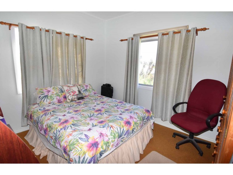 9 CHURCHILL STREET, Richmond Hill QLD 4820