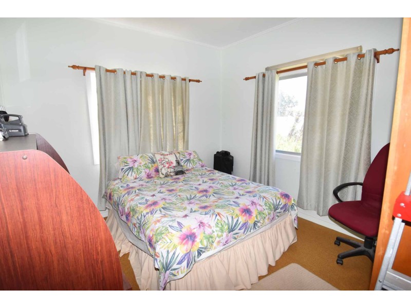 9 CHURCHILL STREET, Richmond Hill QLD 4820