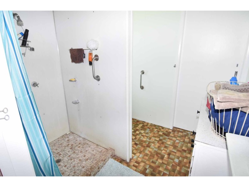 9 CHURCHILL STREET, Richmond Hill QLD 4820