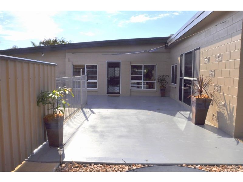 6 Browns Lane, Charters Towers QLD 4820