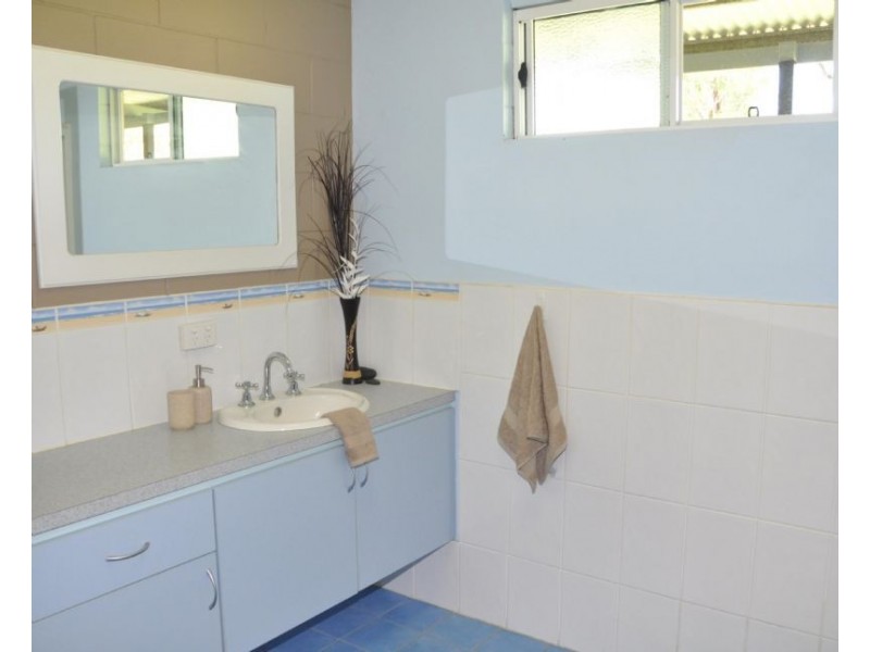 6 Browns Lane, Charters Towers QLD 4820