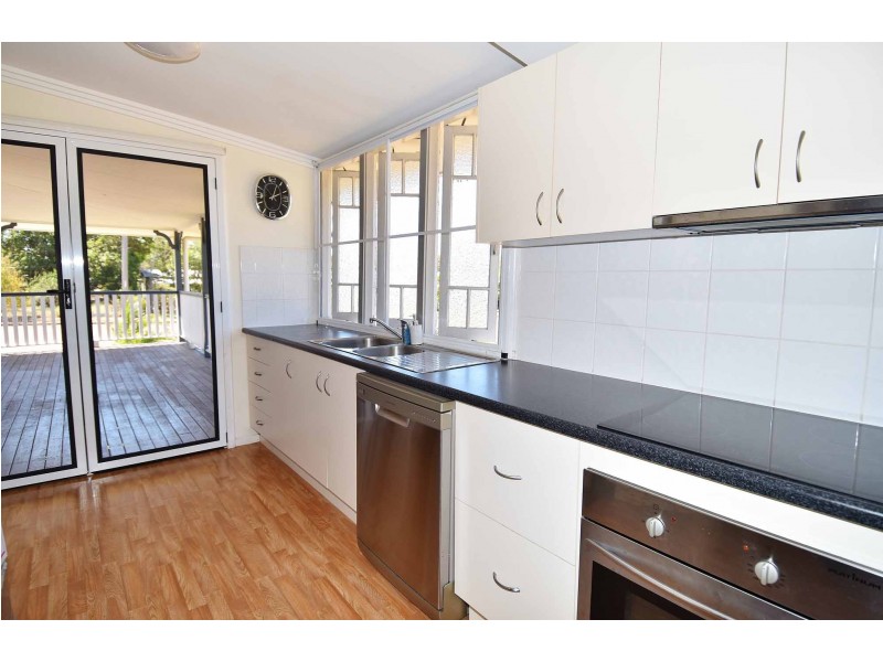 69 Plant Street, Richmond Hill QLD 4820