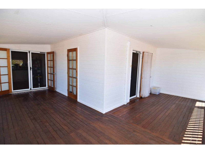 69 Plant Street, Richmond Hill QLD 4820