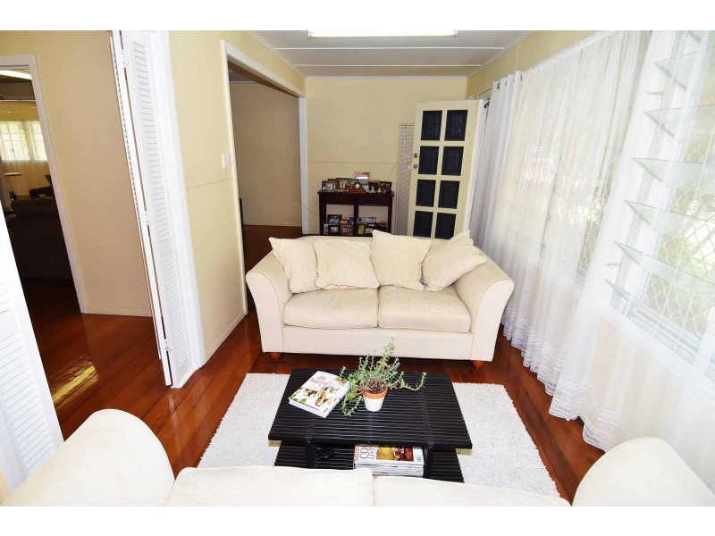 35 Vulture Street, Charters Towers QLD 4820