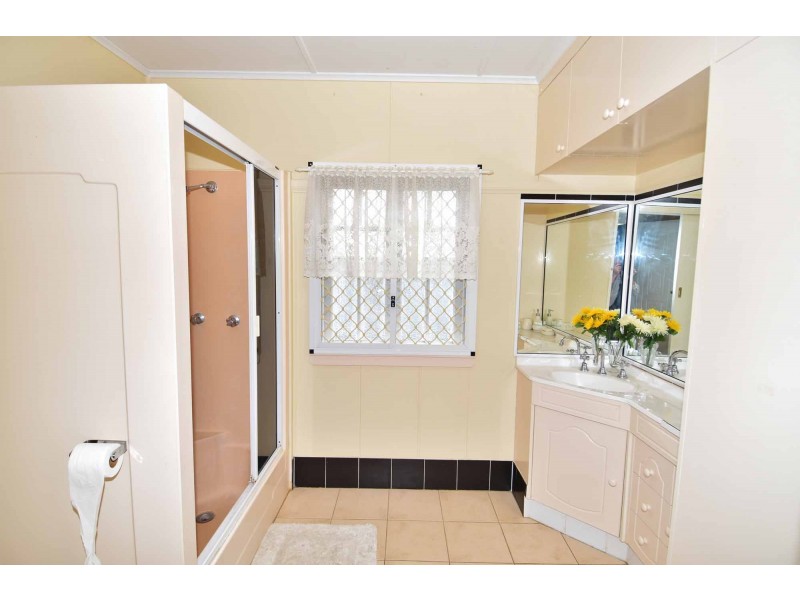 35 Vulture Street, Charters Towers QLD 4820