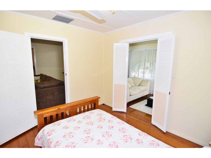 35 Vulture Street, Charters Towers QLD 4820