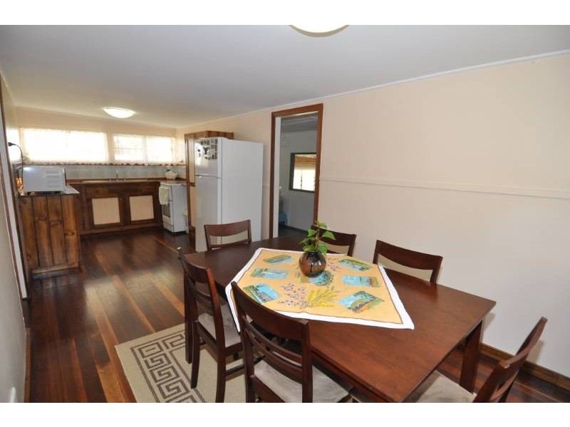 8 New Queen Road, Charters Towers QLD 4820