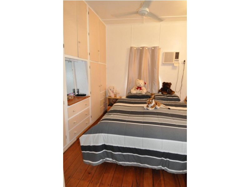 8 New Queen Road, Charters Towers QLD 4820