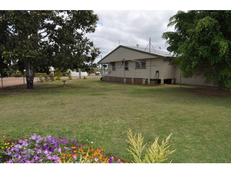 8 New Queen Road, Charters Towers QLD 4820