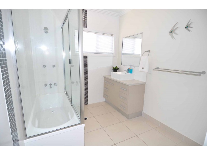11a Phillipson Road, Charters Towers QLD 4820