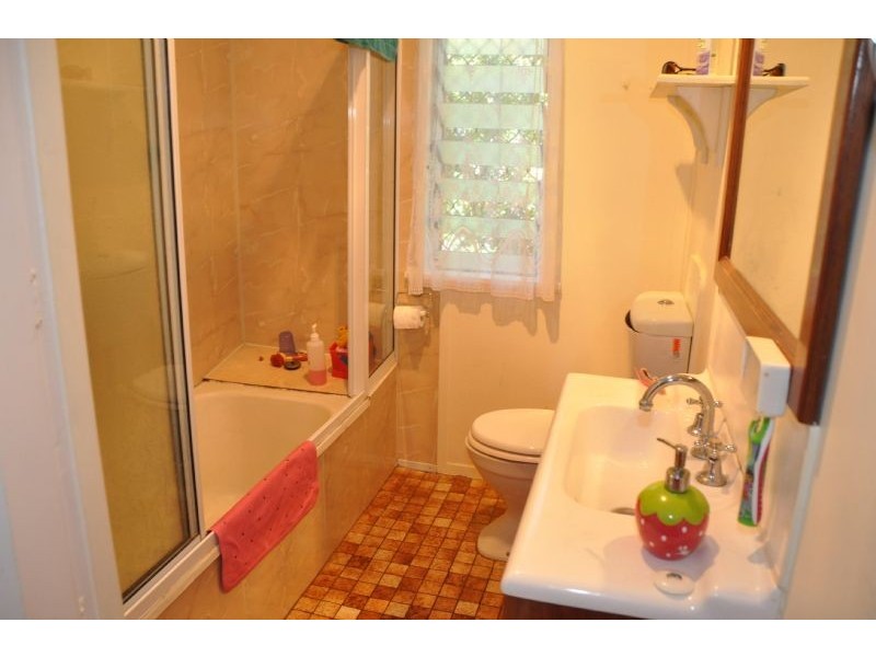 97 Hackett Terrace, Richmond Hill QLD 4820