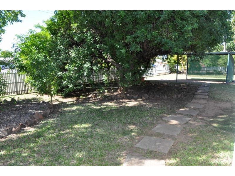 97 Hackett Terrace, Richmond Hill QLD 4820