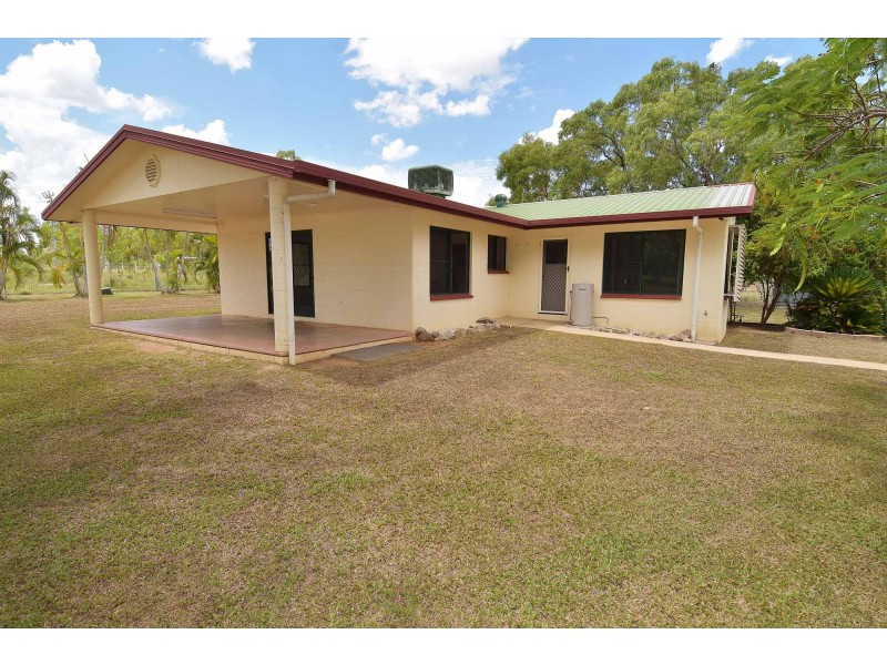 207 Wellington Road, Southern Cross QLD 4820