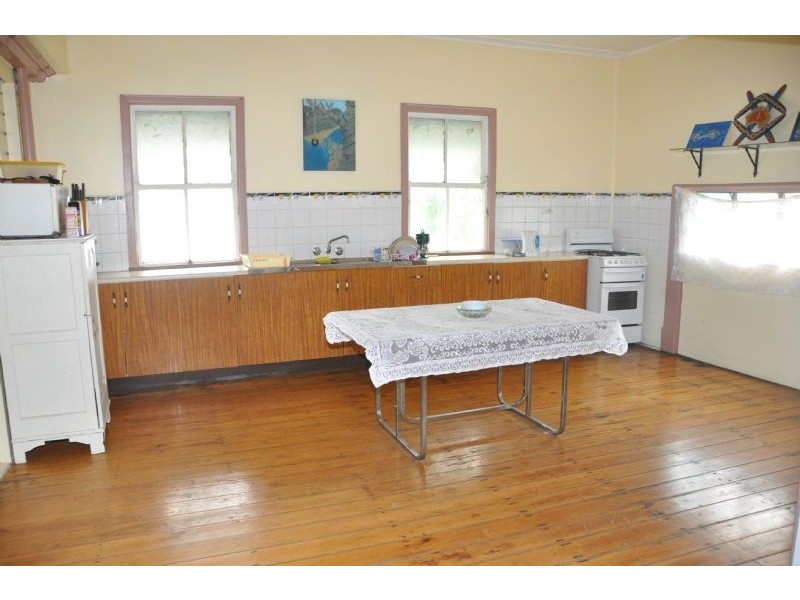 30 Ryan Street, Charters Towers City QLD 4820