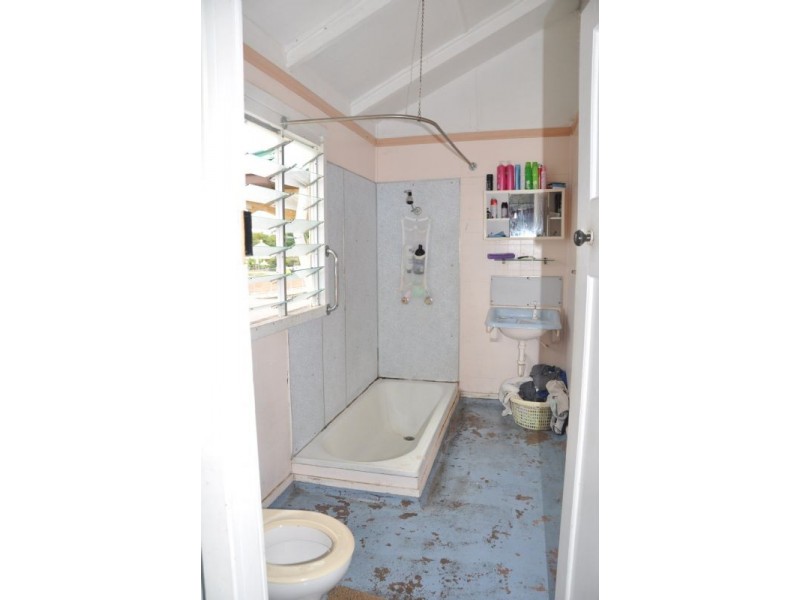 30 Ryan Street, Charters Towers City QLD 4820
