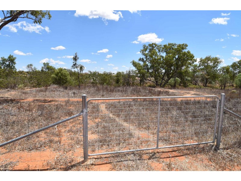 43 Estate Avenue, Charters Towers QLD 4820