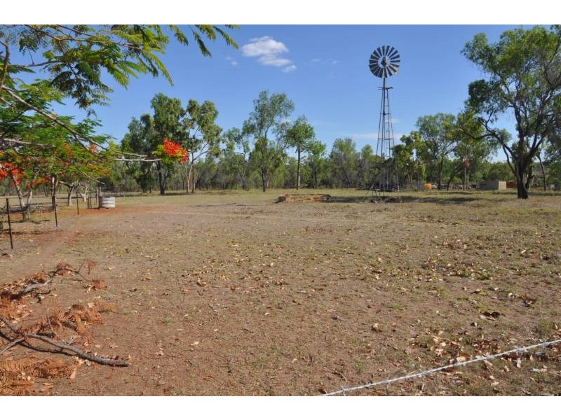 22 Dennis Lane, Charters Towers QLD 4820