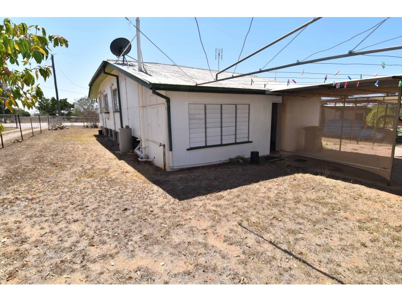2 Brisk Street, Queenton QLD 4820