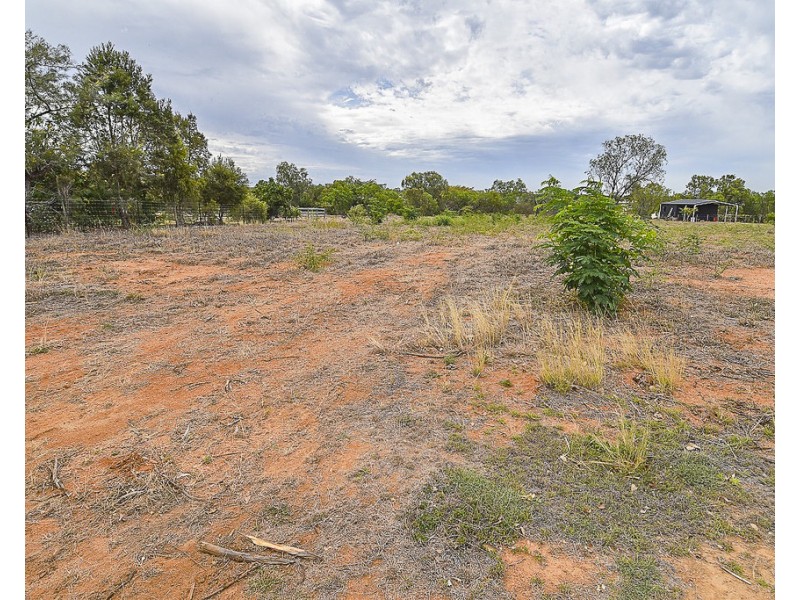 39 Estate Avenue, Toll QLD 4820