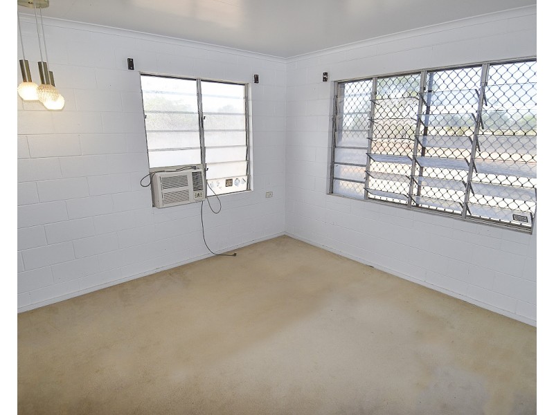 2 King Street, Toll QLD 4820