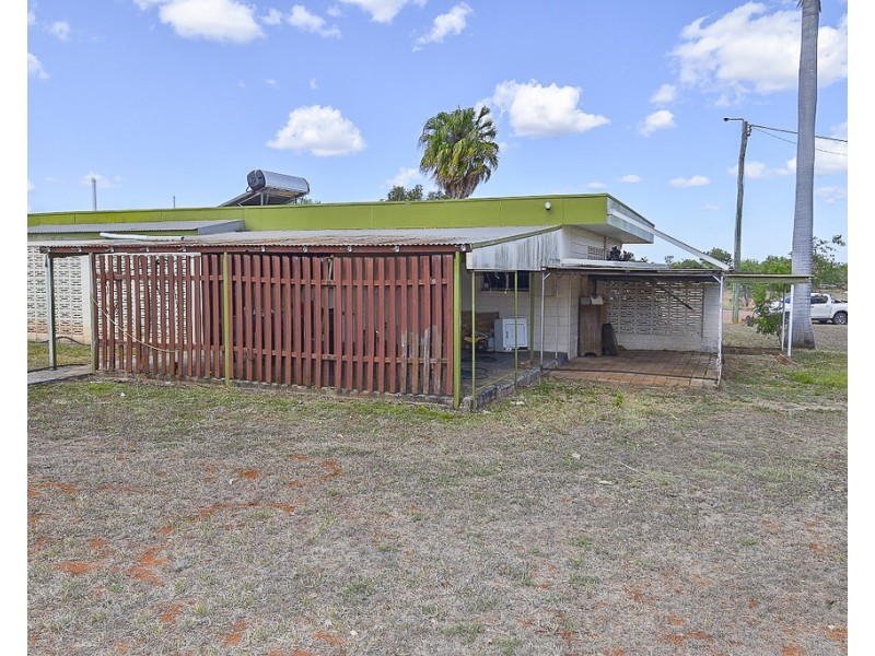2 King Street, Toll QLD 4820