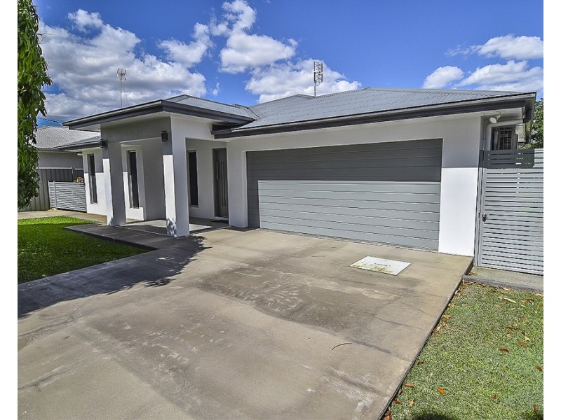 1A Morris Street, Toll QLD 4820