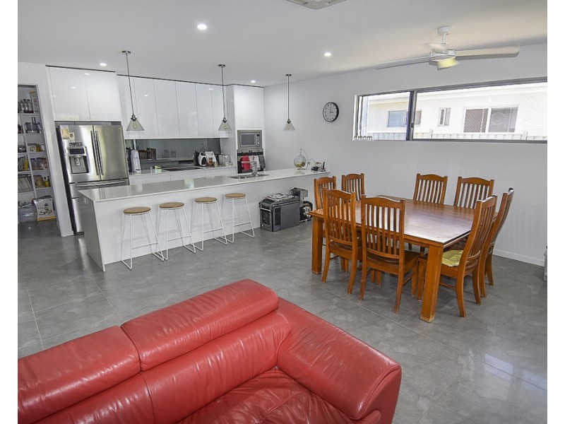 1A Morris Street, Toll QLD 4820