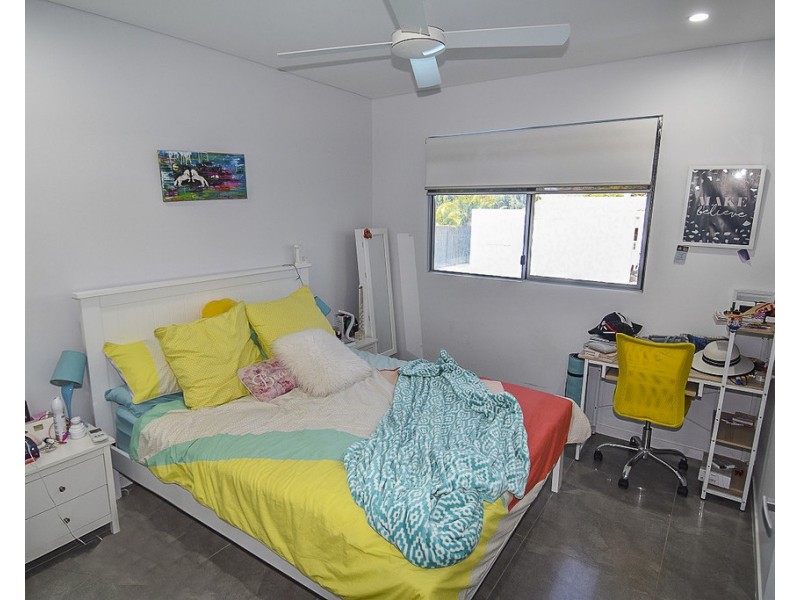 1A Morris Street, Toll QLD 4820