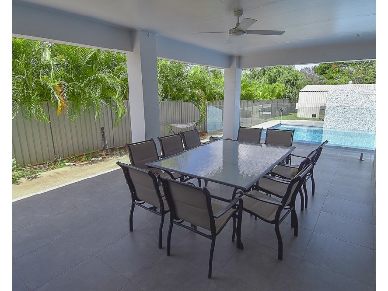 1A Morris Street, Toll QLD 4820