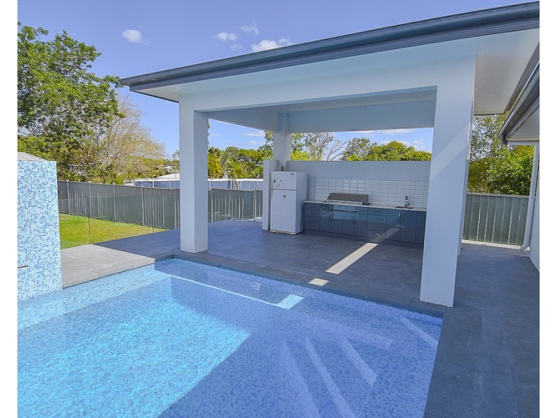 1A Morris Street, Toll QLD 4820