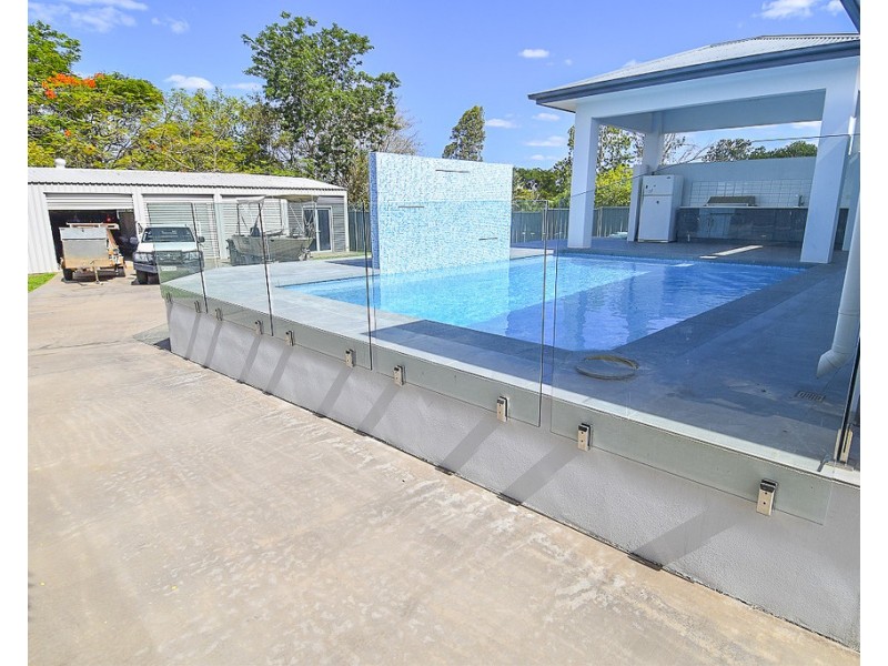 1A Morris Street, Toll QLD 4820