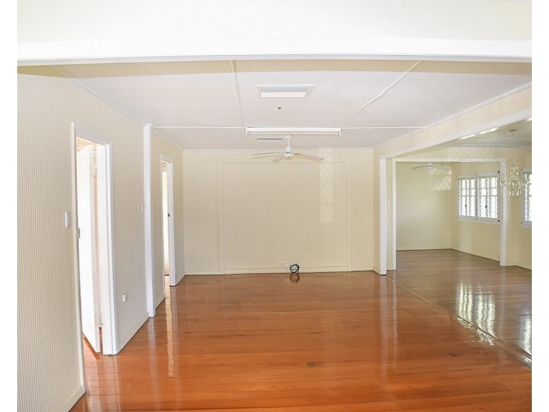 35 Vulture Street, Charters Towers City QLD 4820